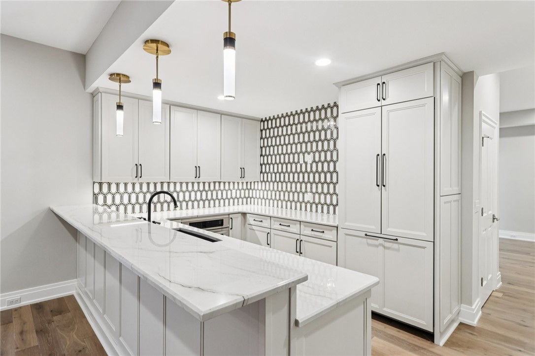 Marshall, Pennsylvania 15005, United States, 7 Bedrooms Bedrooms, ,9 BathroomsBathrooms,Residential,Pending,251108