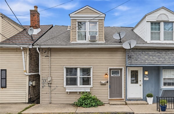 2323 SIERRA ST, PITTSBURGH, PA 15203 - Image ac5a698971185bd77705ea25b4e531db/1451320326