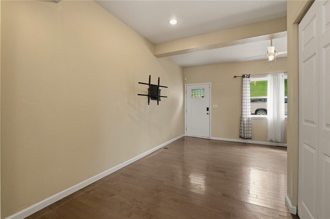 2323 Sierra St.