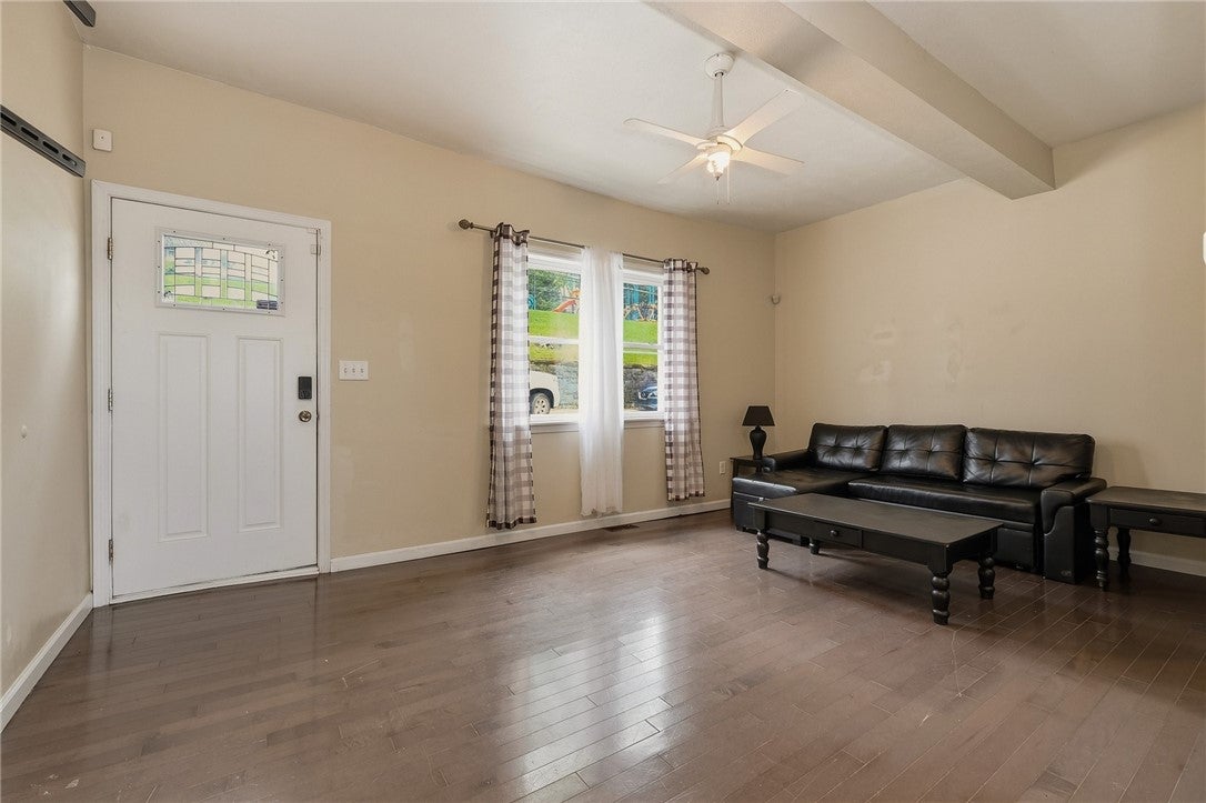 2323 Sierra St.