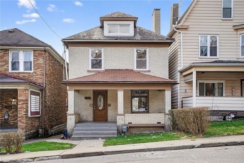 Photo of 121 Clairtonica St, Pittsburgh, PA 15205 (MLS # 1745973)