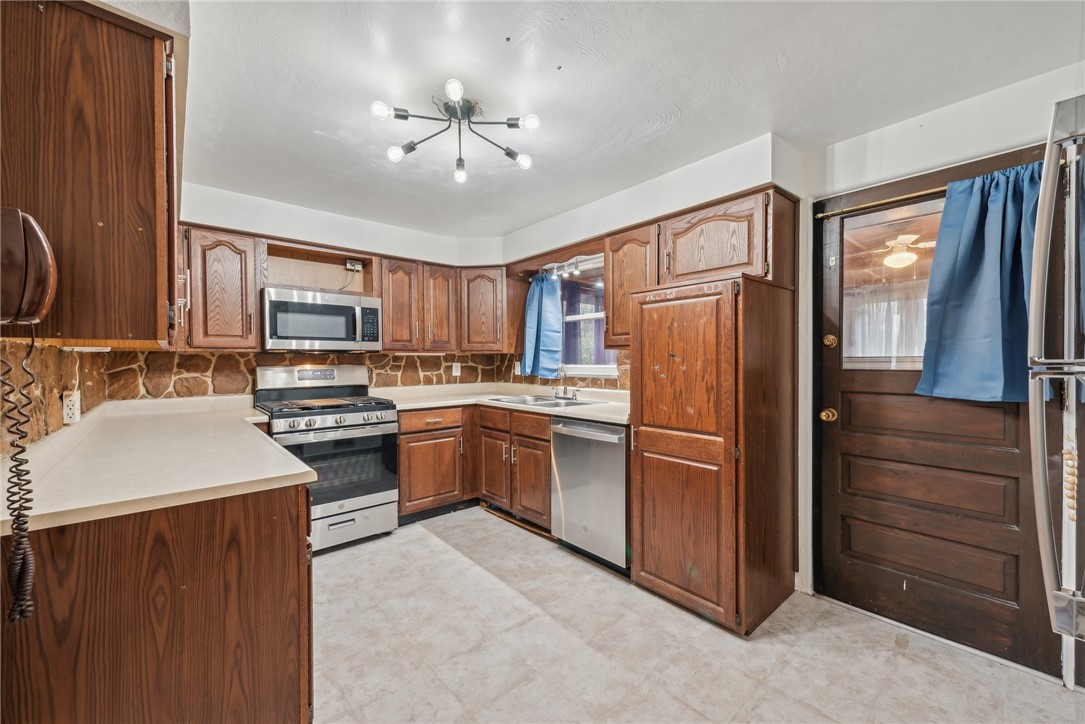 717 Tonopah Ave Ave, Beechview, Pennsylvania image 8