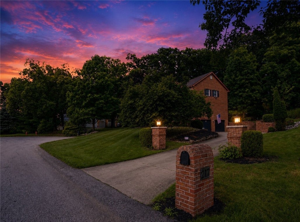217 La Grande Dr