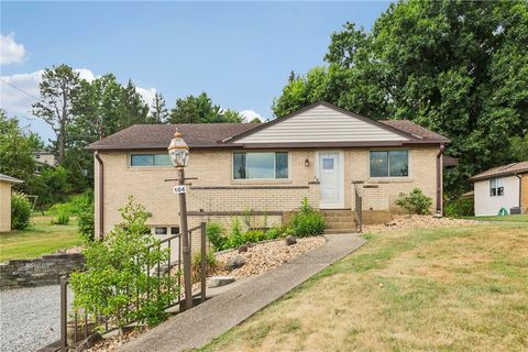 104 Philomena Dr Moon/Crescent Twp PA 15108