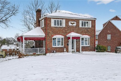 Photo of 578 Moreland Dr, Pittsburgh, PA 15243 (MLS # 1735478)