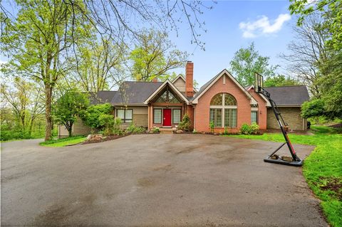 Photo of 231 Fairview Rd, Pittsburgh, PA 15238 (MLS # 1750462)