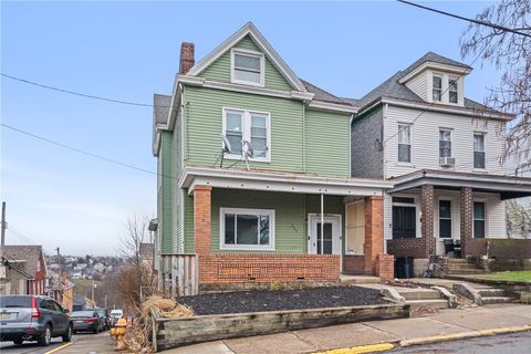 Photo of 200 Moye Pl, Pittsburgh, PA 15210 (MLS # 1736197)