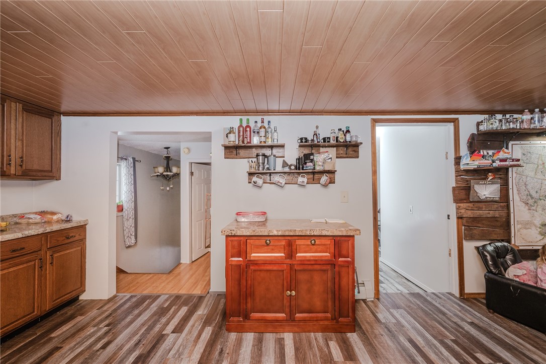 105 Orchard Ave/ 140 Church Aly