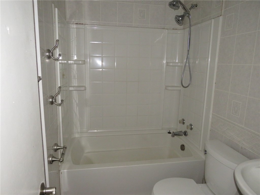 329 Circle Dr Dr, Delmont, Pennsylvania image 17