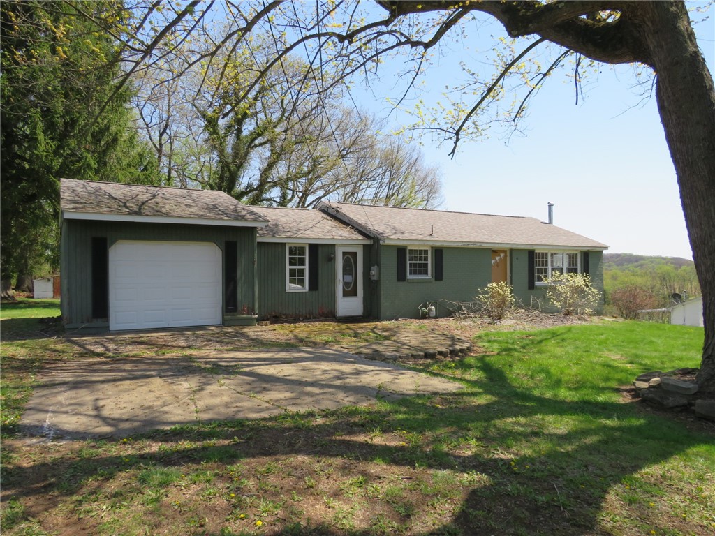 329 Circle Dr Dr, Delmont, Pennsylvania image 1