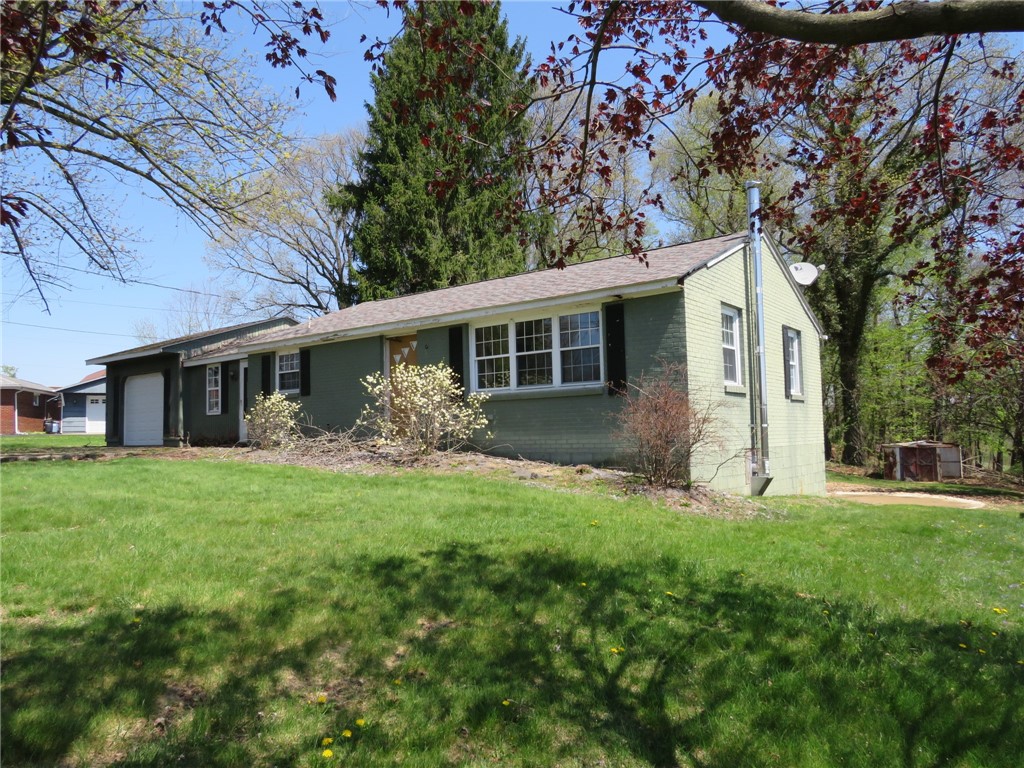 329 Circle Dr Dr, Delmont, Pennsylvania image 2