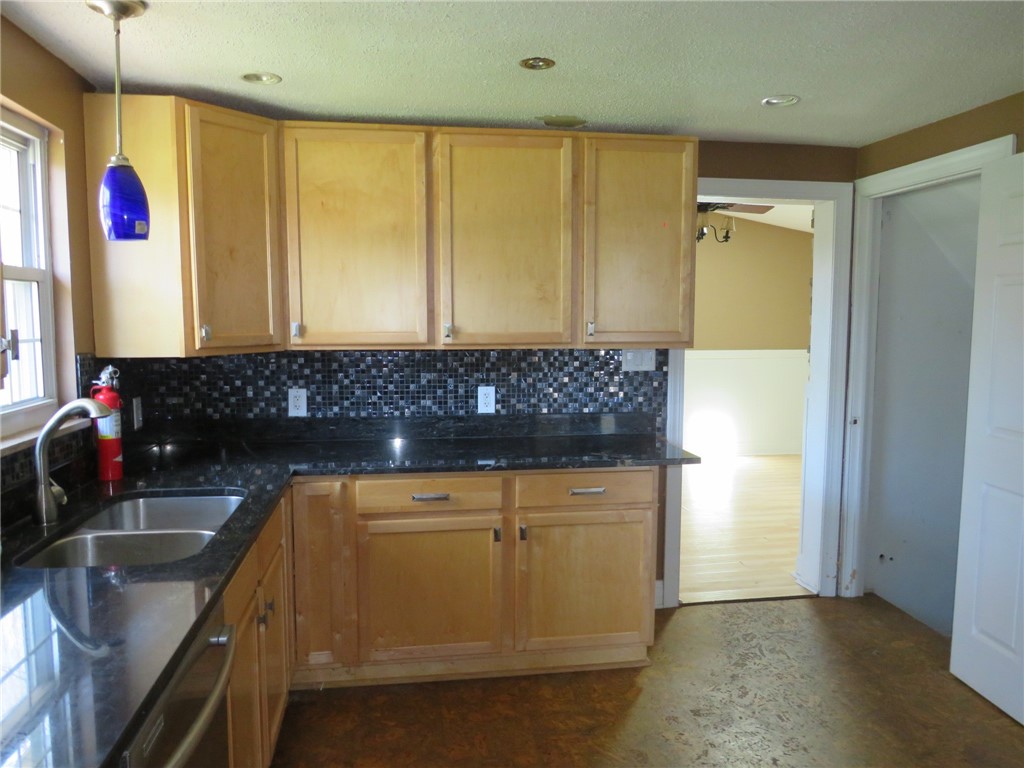 329 Circle Dr Dr, Delmont, Pennsylvania image 8