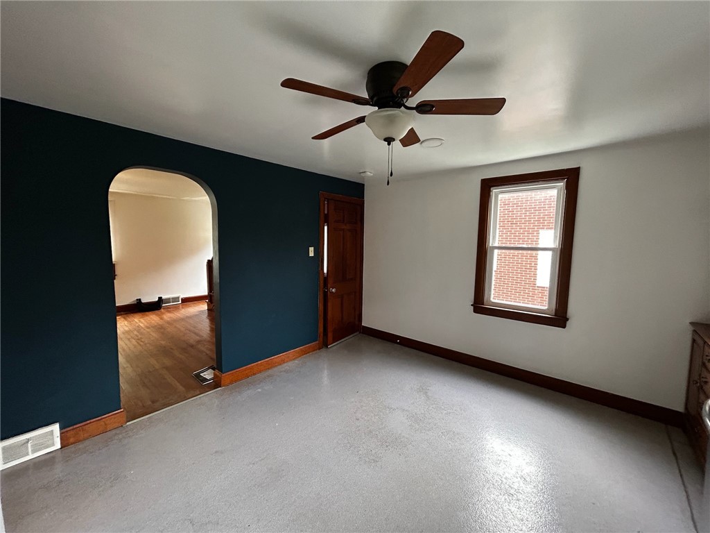 932 Franklin Ave, Connellsville, Pennsylvania image 17