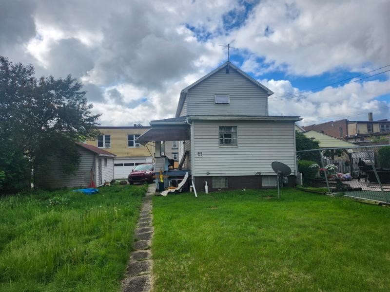 325 1/2 Quay Street St, East Vandergrift, Pennsylvania image 1