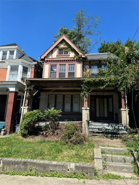 Photo of 517 Holmes St, Pittsburgh, PA 15221 (MLS # 1733870)