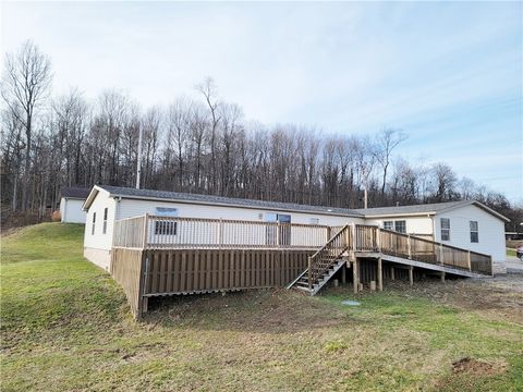 Photo of 107 Francis Dr, Georgetown, PA 15043 (MLS # 1744025)