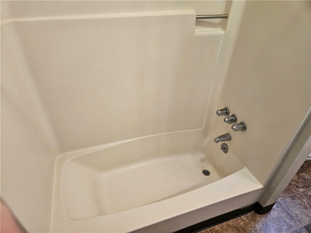 Swissvale, Pennsylvania 15218, United States, 1 Bedroom Bedrooms, ,1 BathroomBathrooms,Residential,Active,32900