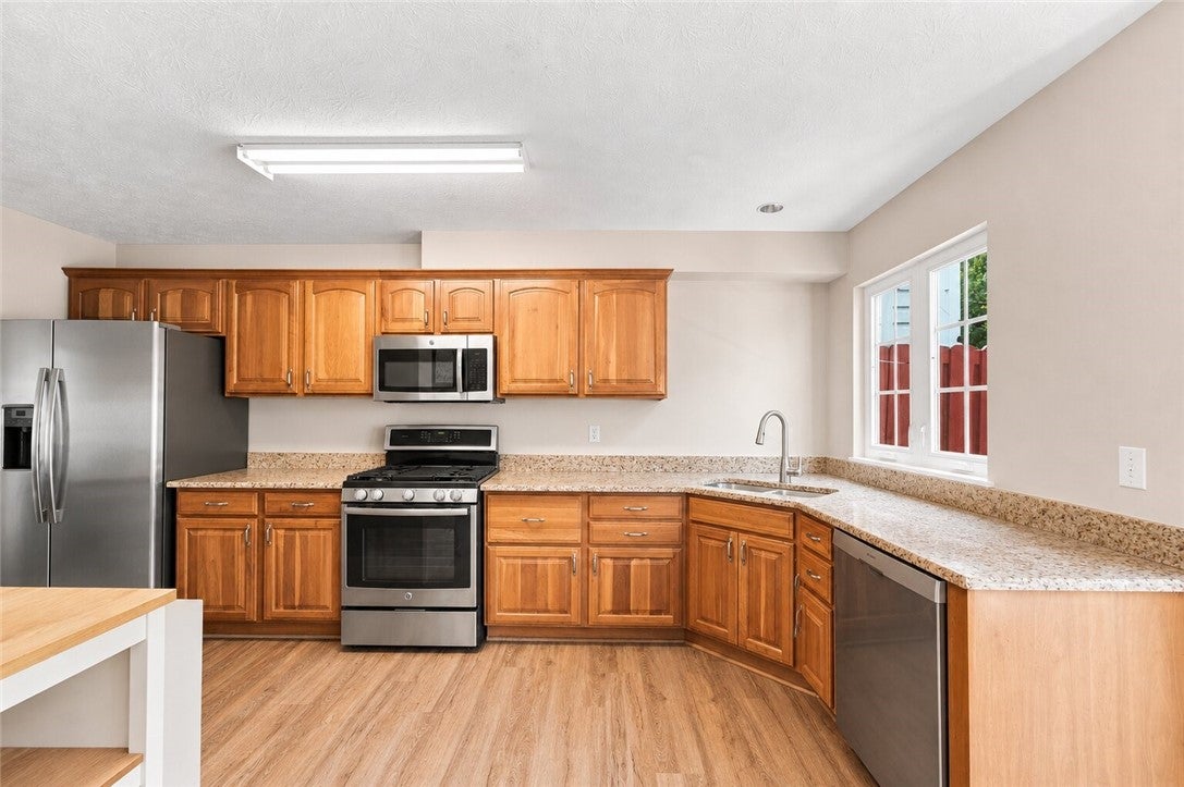 634 E Village Green Blvd