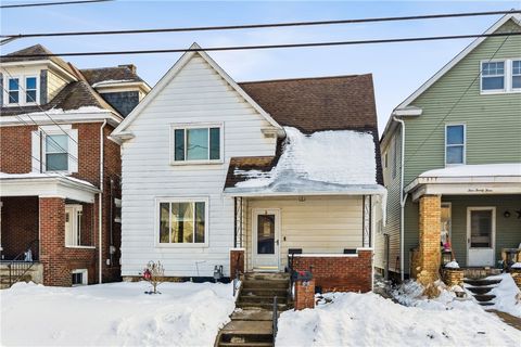 Homes For Sale - 421 Wayne Ave Ave<br/> Lawrence County, Ellwood City, PA 16117