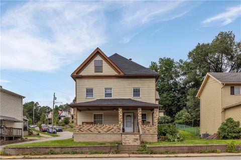 Photo for 443 Market St