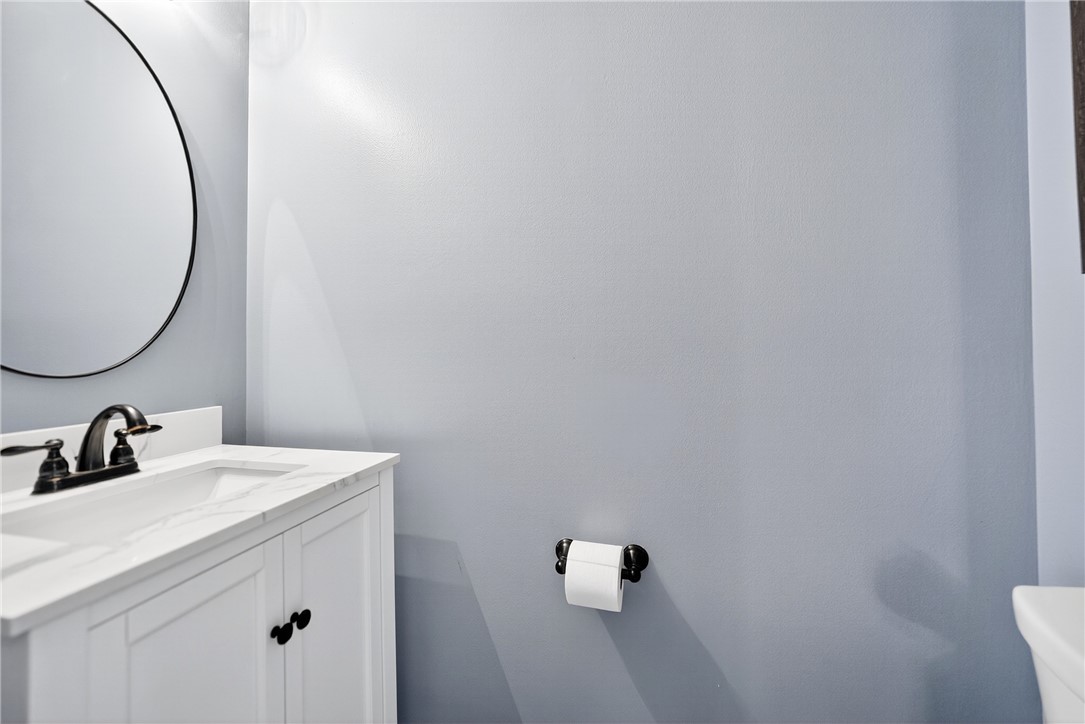 Cecil, Pennsylvania 15017, United States, 2 Bedrooms Bedrooms, ,2 BathroomsBathrooms,Residential,Contingent,181056