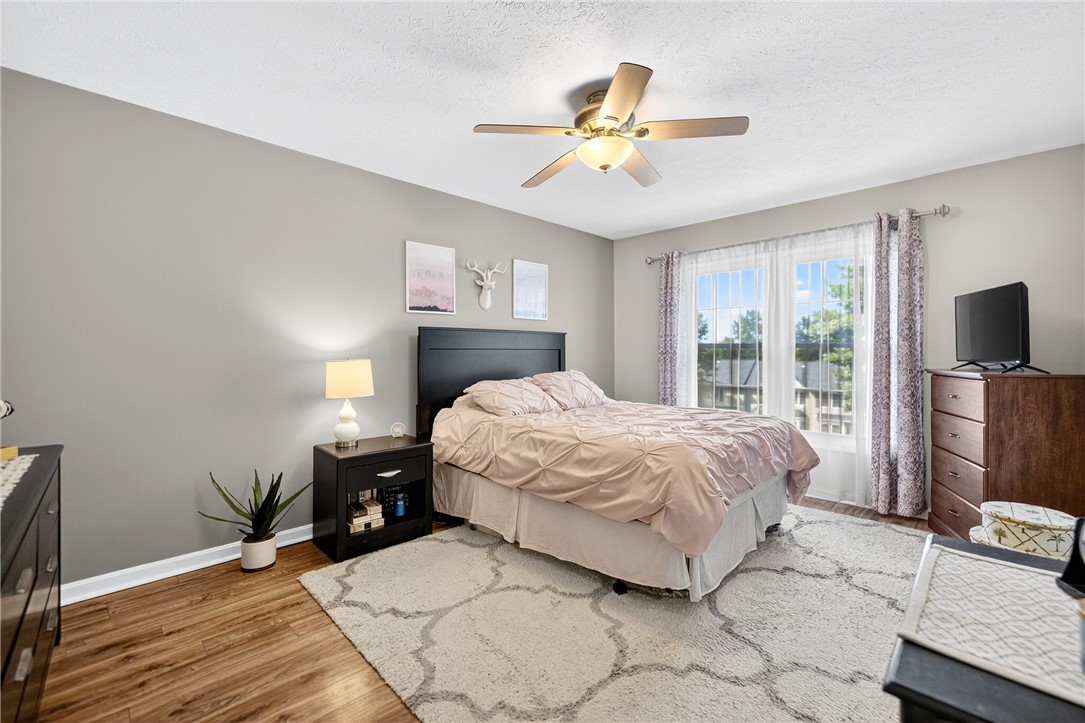 Cecil, Pennsylvania 15017, United States, 2 Bedrooms Bedrooms, ,2 BathroomsBathrooms,Residential,Contingent,181056