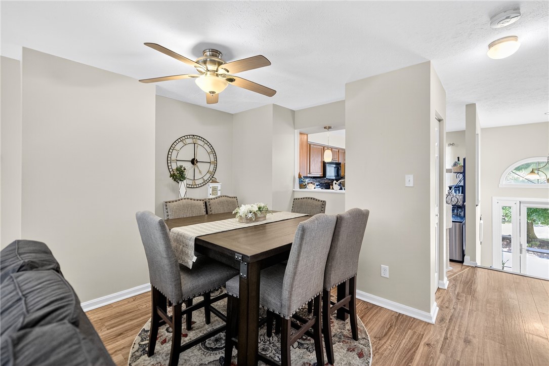 Cecil, Pennsylvania 15017, United States, 2 Bedrooms Bedrooms, ,2 BathroomsBathrooms,Residential,Contingent,181056