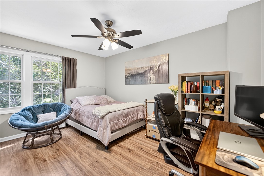 Cecil, Pennsylvania 15017, United States, 2 Bedrooms Bedrooms, ,2 BathroomsBathrooms,Residential,Contingent,181056