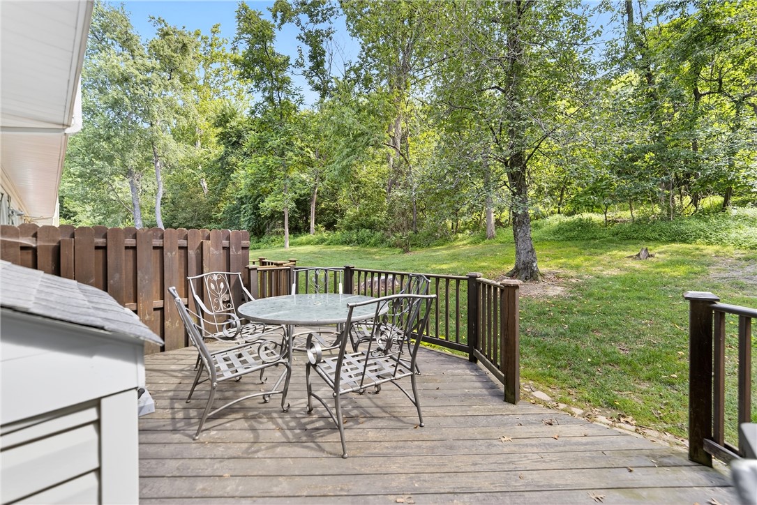 Cecil, Pennsylvania 15017, United States, 2 Bedrooms Bedrooms, ,2 BathroomsBathrooms,Residential,Contingent,181056