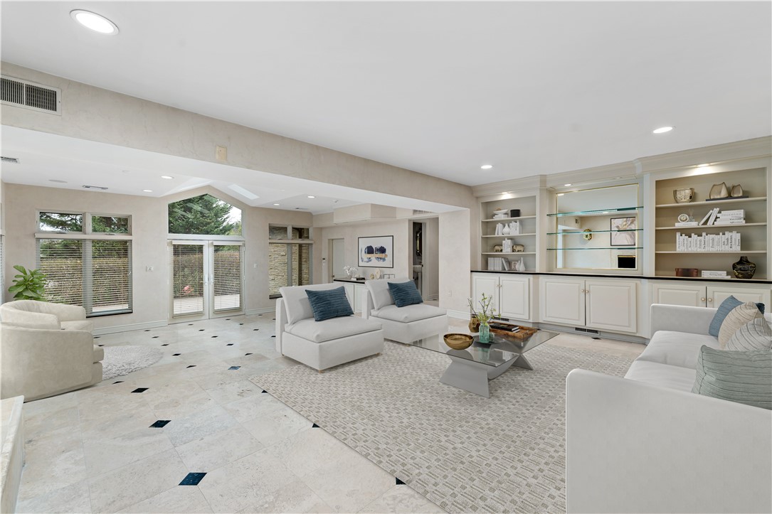 2172 HYCROFT DRIVE