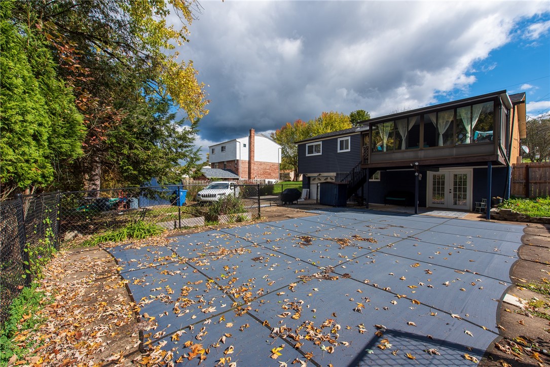 Lower Burrell, Pennsylvania 15068, United States, 3 Bedrooms Bedrooms, ,3 BathroomsBathrooms,Residential,Contingent,37639