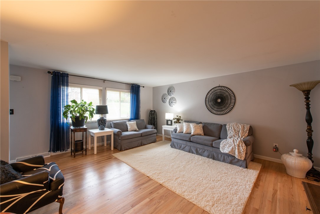 Lower Burrell, Pennsylvania 15068, United States, 3 Bedrooms Bedrooms, ,3 BathroomsBathrooms,Residential,Contingent,37639