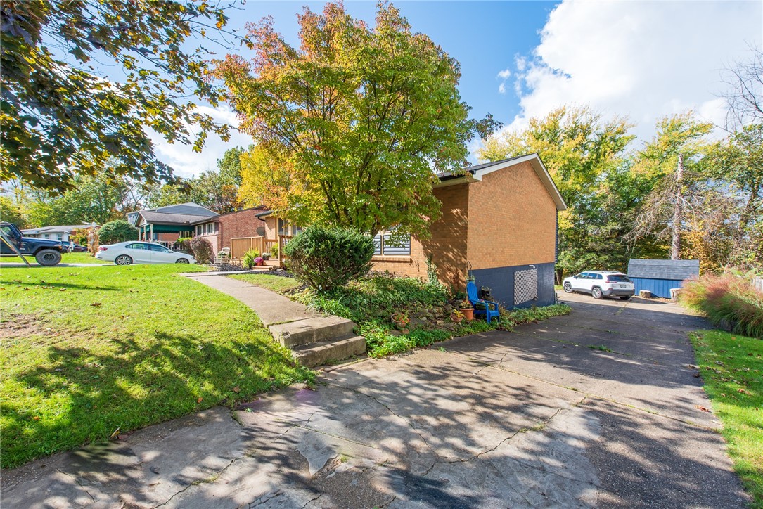 Lower Burrell, Pennsylvania 15068, United States, 3 Bedrooms Bedrooms, ,3 BathroomsBathrooms,Residential,Contingent,37639