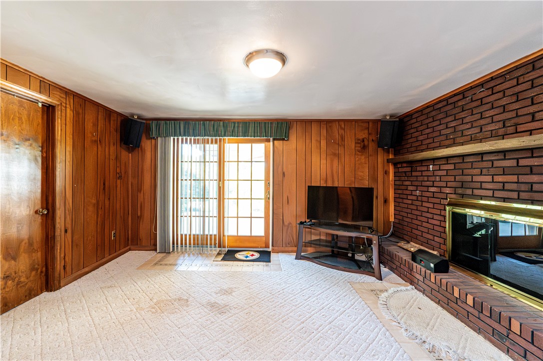 Hempfield Twp, Pennsylvania 15601, United States, 3 Bedrooms Bedrooms, ,3 BathroomsBathrooms,Residential,Active,199201