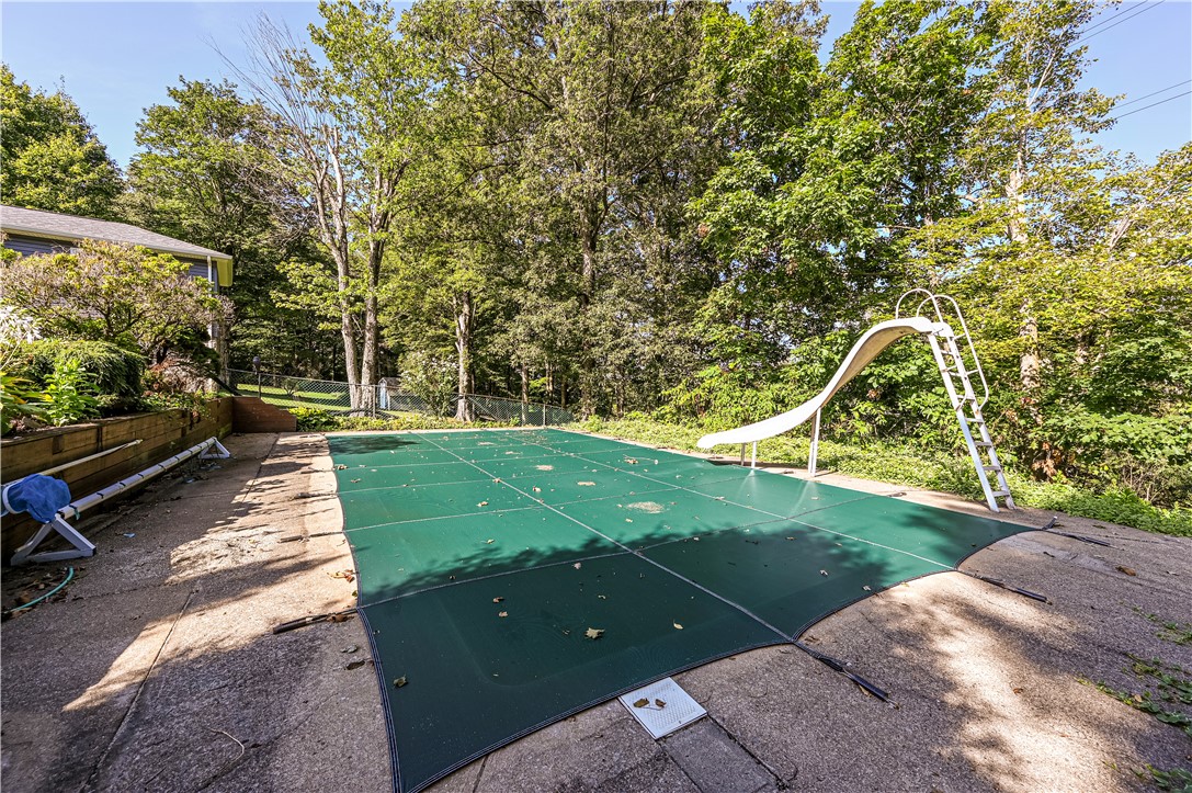 Hempfield Twp, Pennsylvania 15601, United States, 3 Bedrooms Bedrooms, ,3 BathroomsBathrooms,Residential,Active,199201