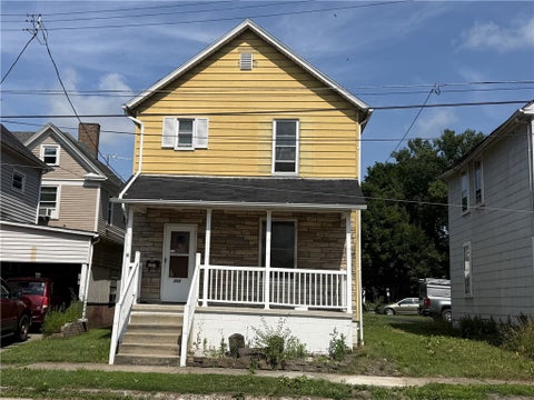 Photo of 305 N Lafayette St, New Castle, PA 16102 (MLS # 1762614)