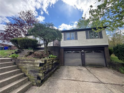 114 Pinoak Ln North Fayette PA 15126