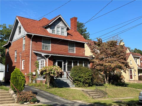 Photo for 217 E Edison Ave