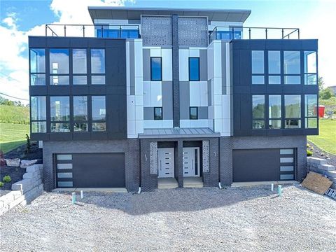 Condo For Sale - 4009 Alexander Court #4009<br/> Murrysville, PA 15632