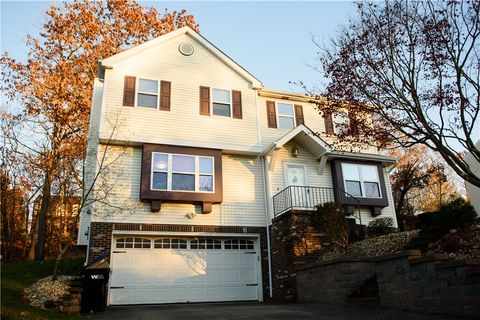 Photo of 605 Tara Dr, Pittsburgh, PA 15237 (MLS # 1732152)