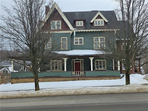 Homes For Sale - 318 Penn St St<br/> Clarion, PA 16242