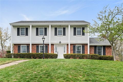 Photo of 1001 Centergate Dr, Bethel Park, PA 15102 (MLS # 1751650)