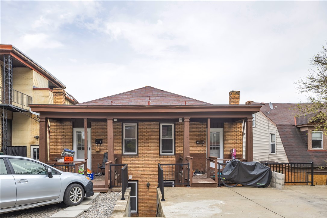2832 Clermont Ave