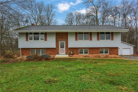 Photo of 3305 State Rd, New Castle, PA 16105 (MLS # 1737121)