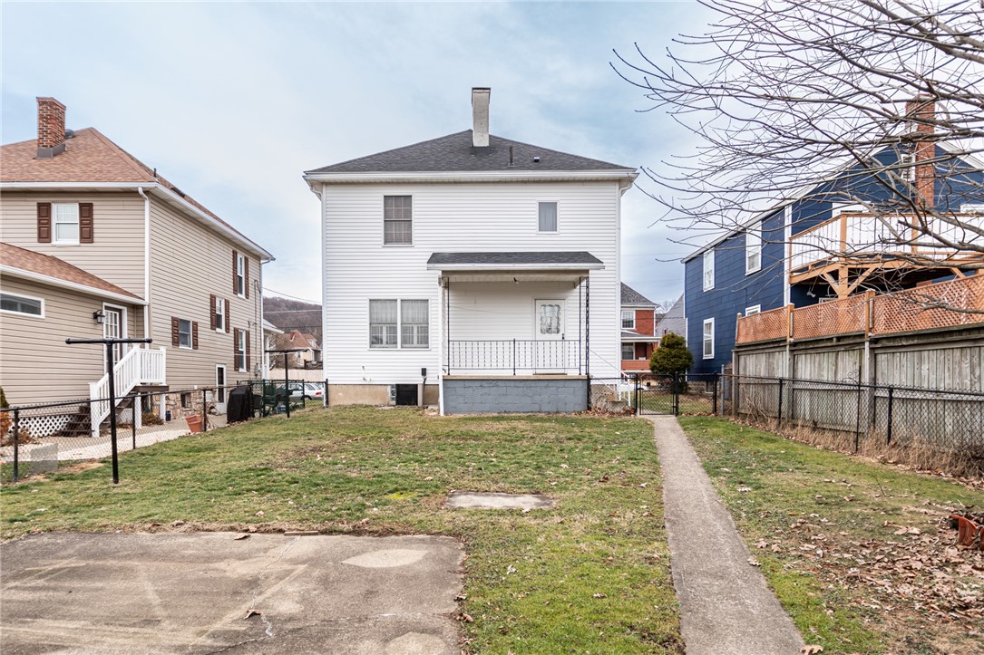 1224 Sycamore St St, Connellsville, Pennsylvania image 2