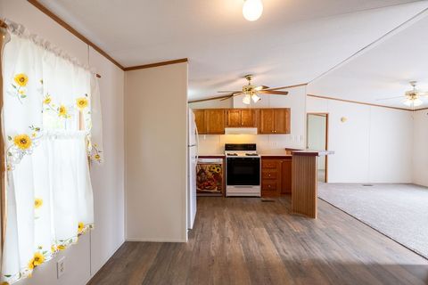 Manufactured Home in Somerset Boro PA 1219 DAR-ED DRIVE Dr 12.jpg