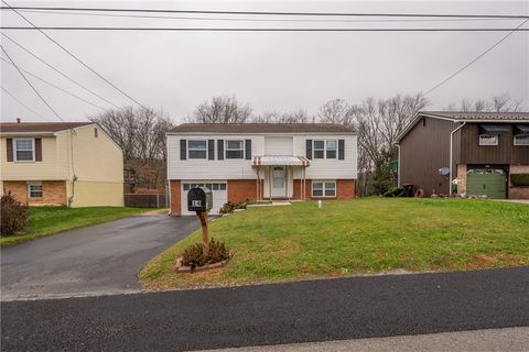 Photo of 14 Easy St, Latrobe, PA 15650 (MLS # 1731395)