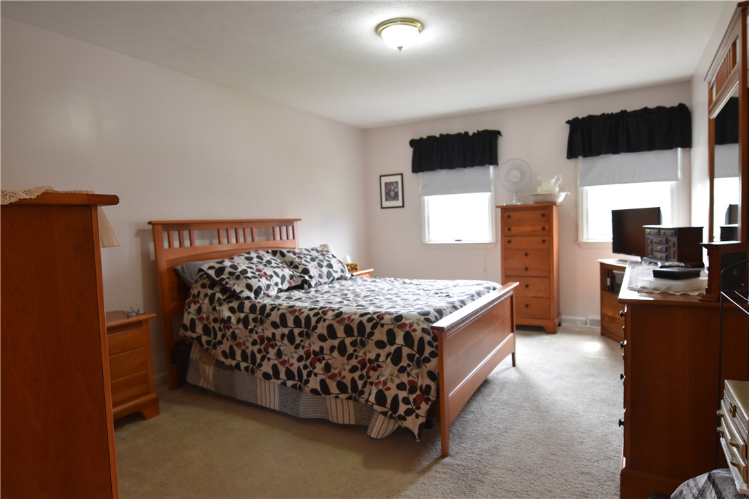 1025 Manor Vue Ct, Delmont, Pennsylvania image 12