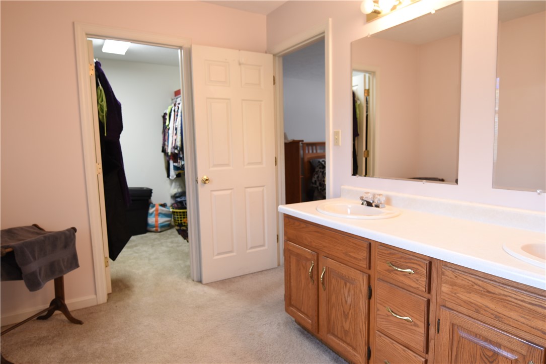 1025 Manor Vue Ct, Delmont, Pennsylvania image 14