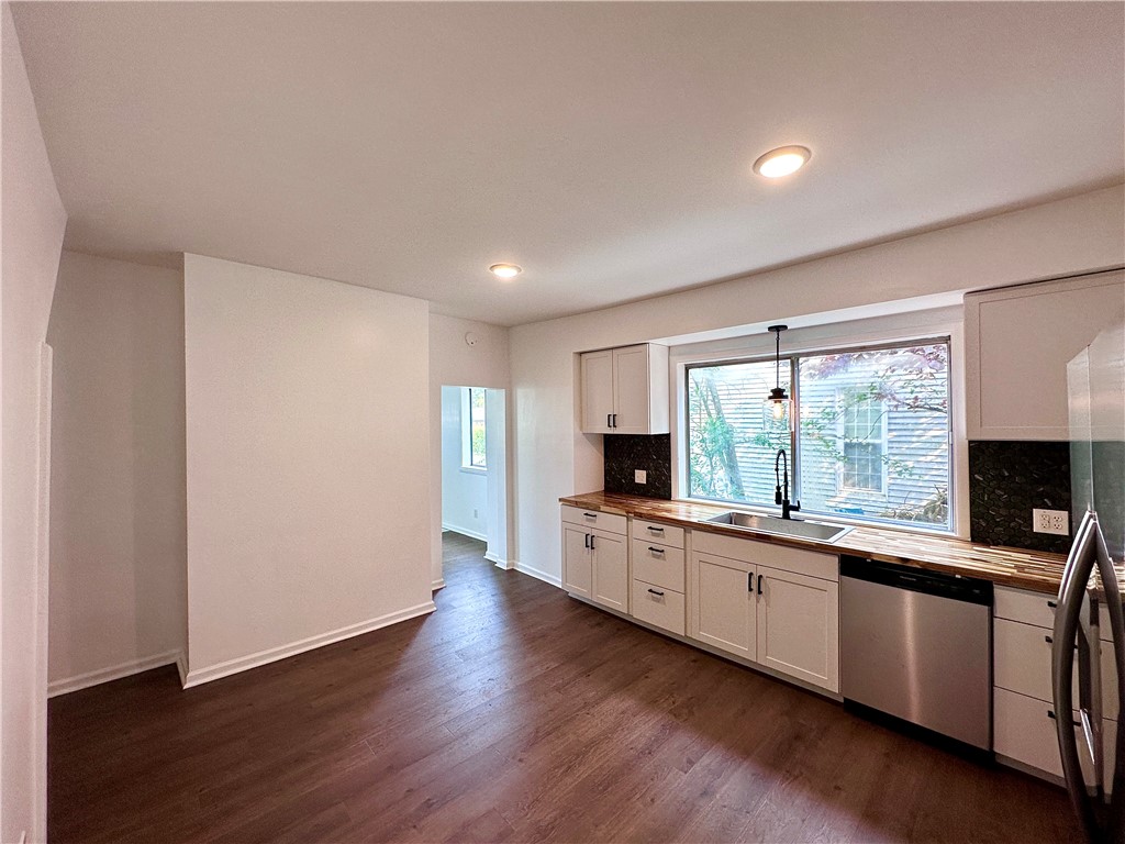 New Castle/4th, Pennsylvania 16101, United States, 2 Bedrooms Bedrooms, ,2 BathroomsBathrooms,Residential,Active,144351